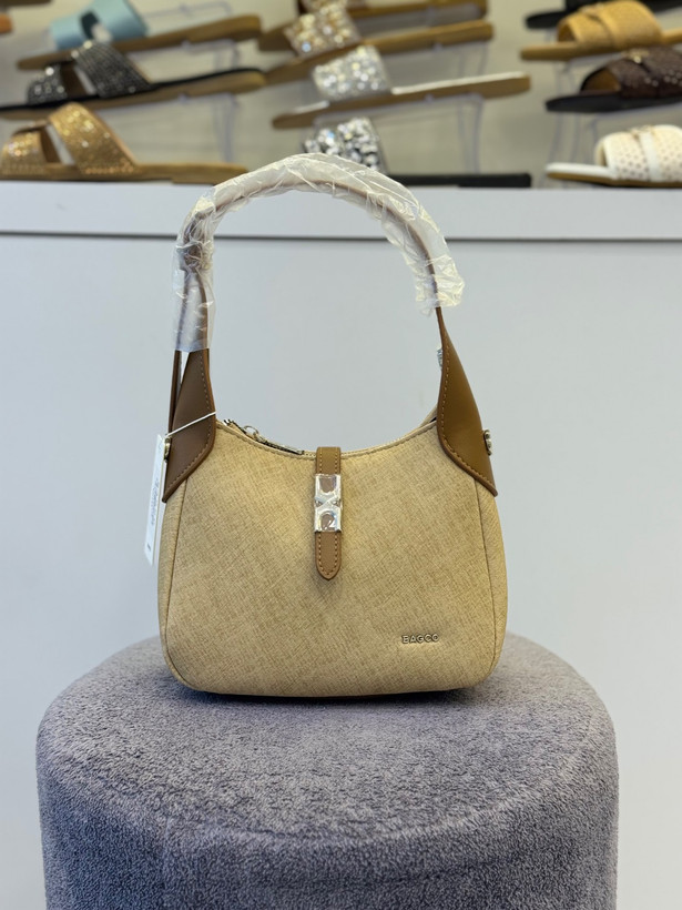 کیف زنانه وارداتی از برند BAGCO کد 2472 با چرم ضد خش و خط
