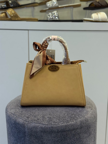 کیف زنانه وارداتی از برند BACGO با کد 0219 با چرم ضد خش و خط